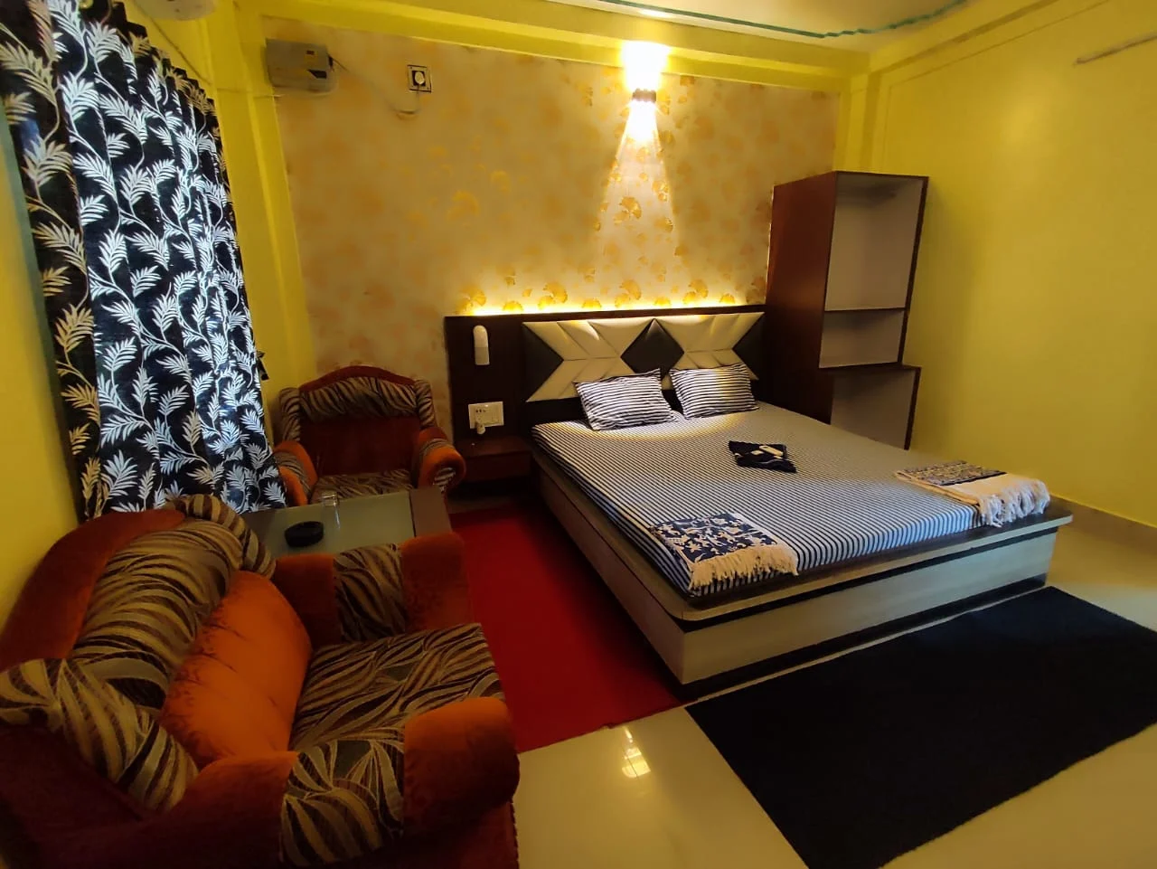 Twin occupancy standard AC room