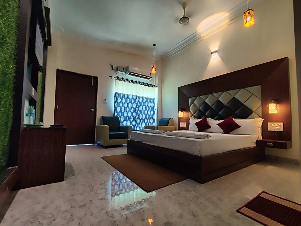 Deluxe four occupancy suite image 5