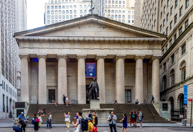 Wall St. & New Amsterdam Chase photo 2