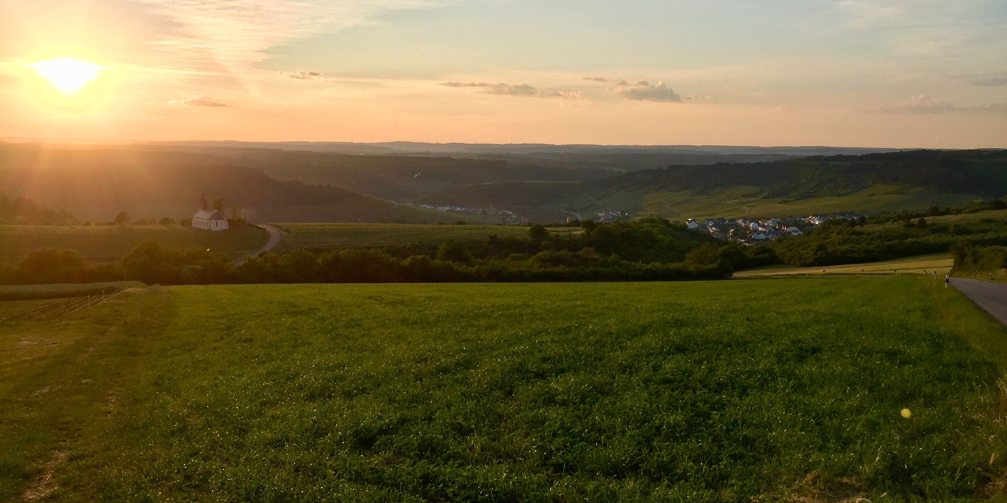 Sonnenuntergang an der Mosel