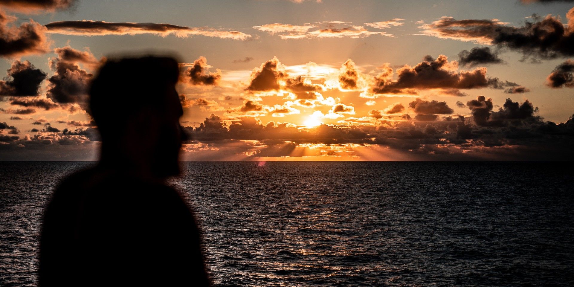 Dem Sonnenuntergang entgegen