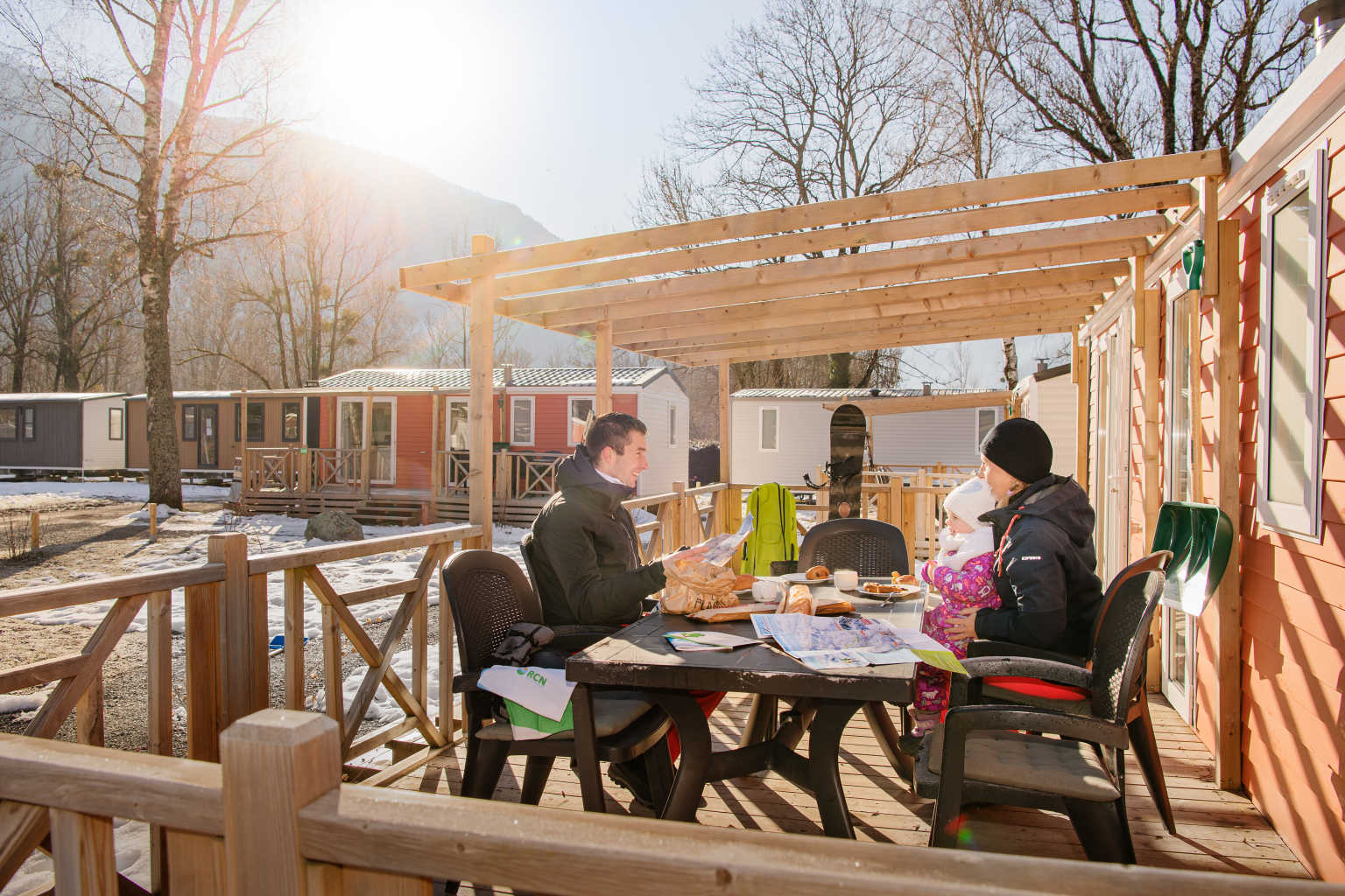 Le Belledonne, Bourg d'Oisans, campsite, winter, snow, holiday home