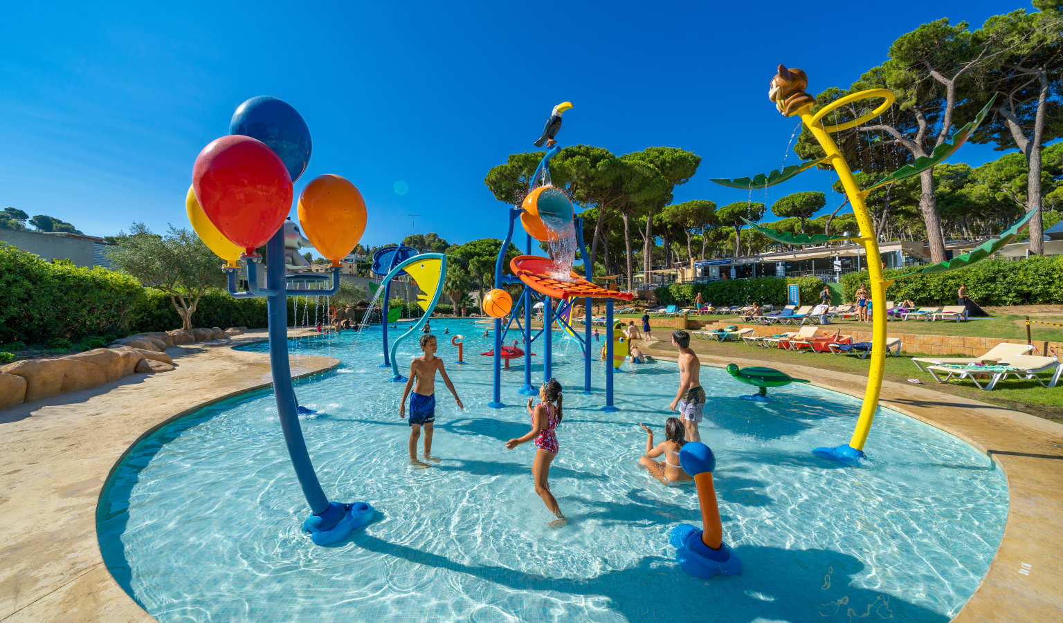 pals, camping interpals, campsite, costa brava, pools