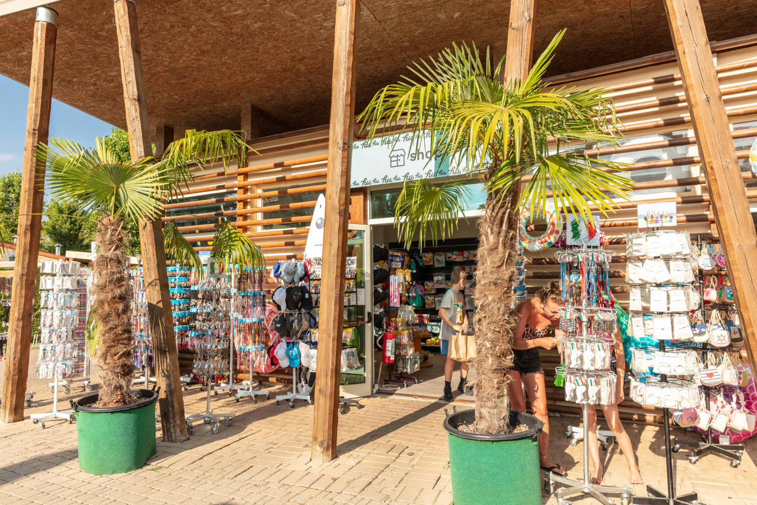 lake garda, altomincio family park, campsite, italian lakes, shop