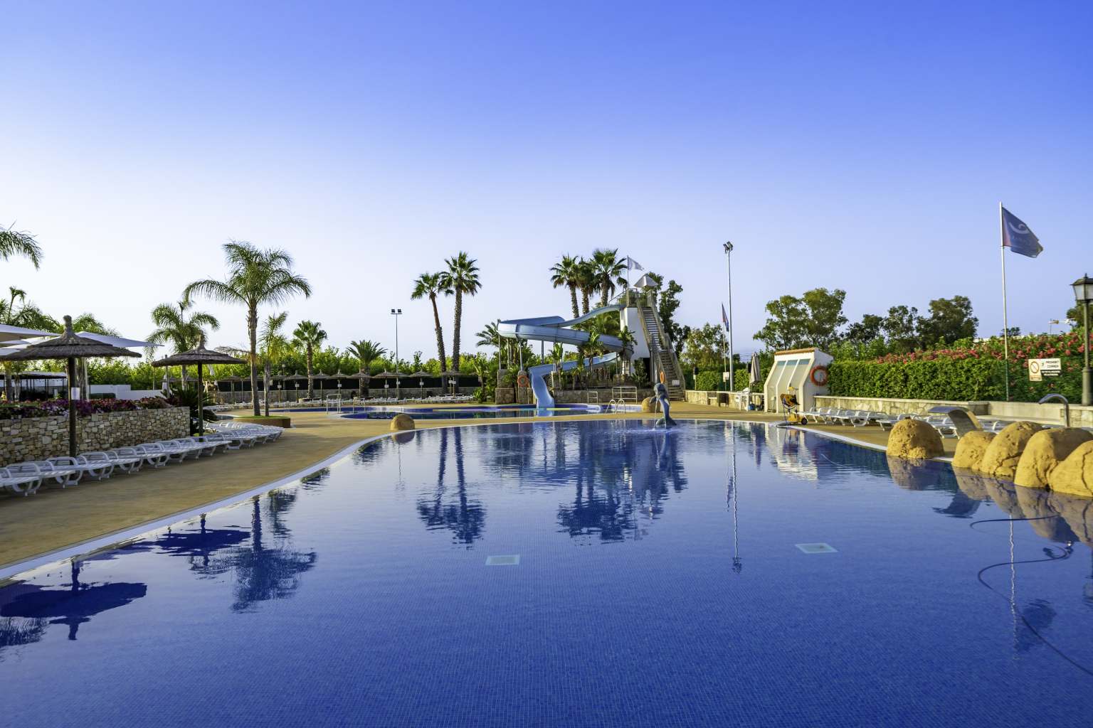 Creixell Beach Resort 6