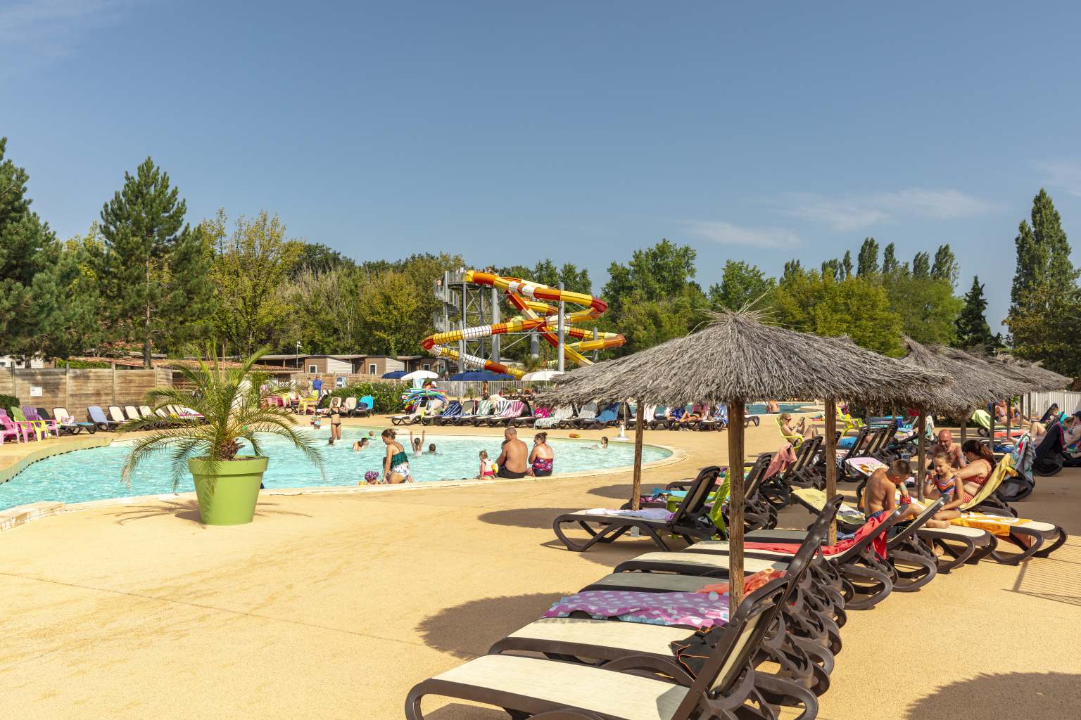 Château de Fonrives campsite, Villeréal, Dordogne 06