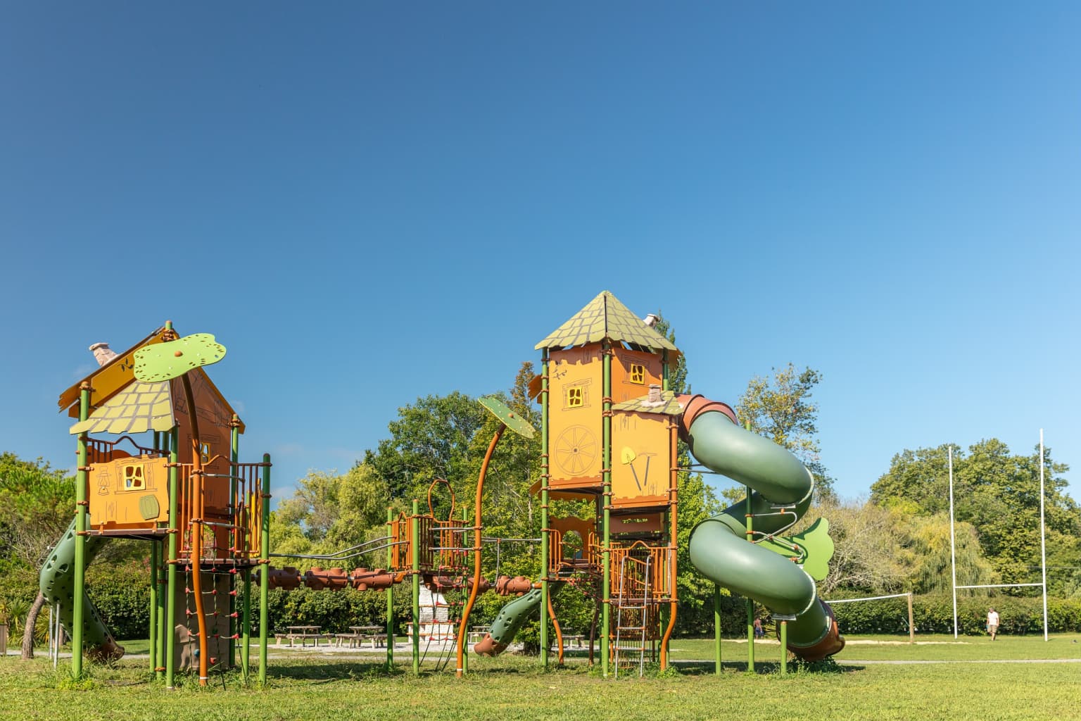 biarritz, le ruisseau campsite, landes, gascony, kids play area