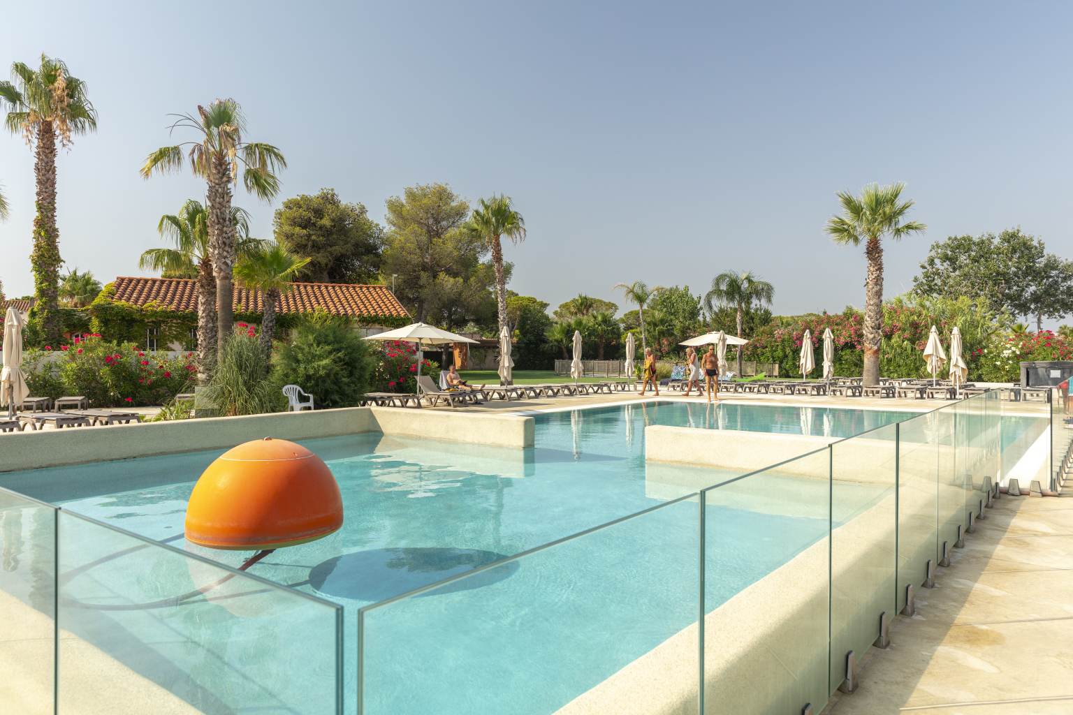 L'Oasis et California 10