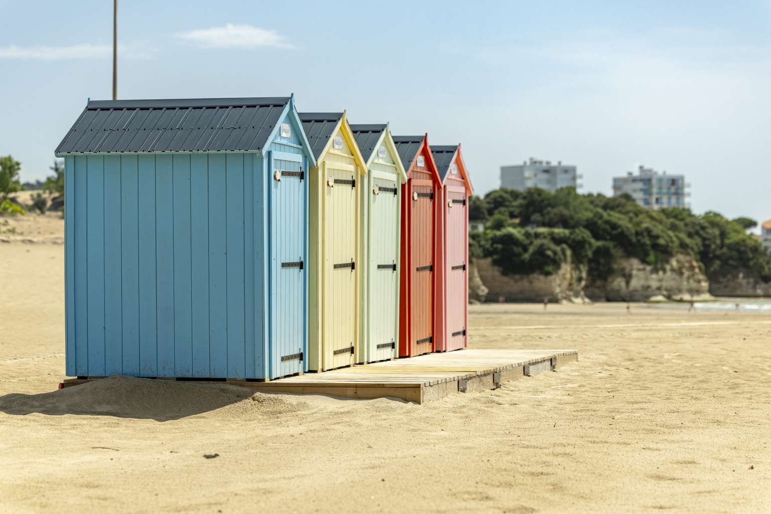 Beach huts on the beach, Saint Georges de Didonne, Charente Maritime