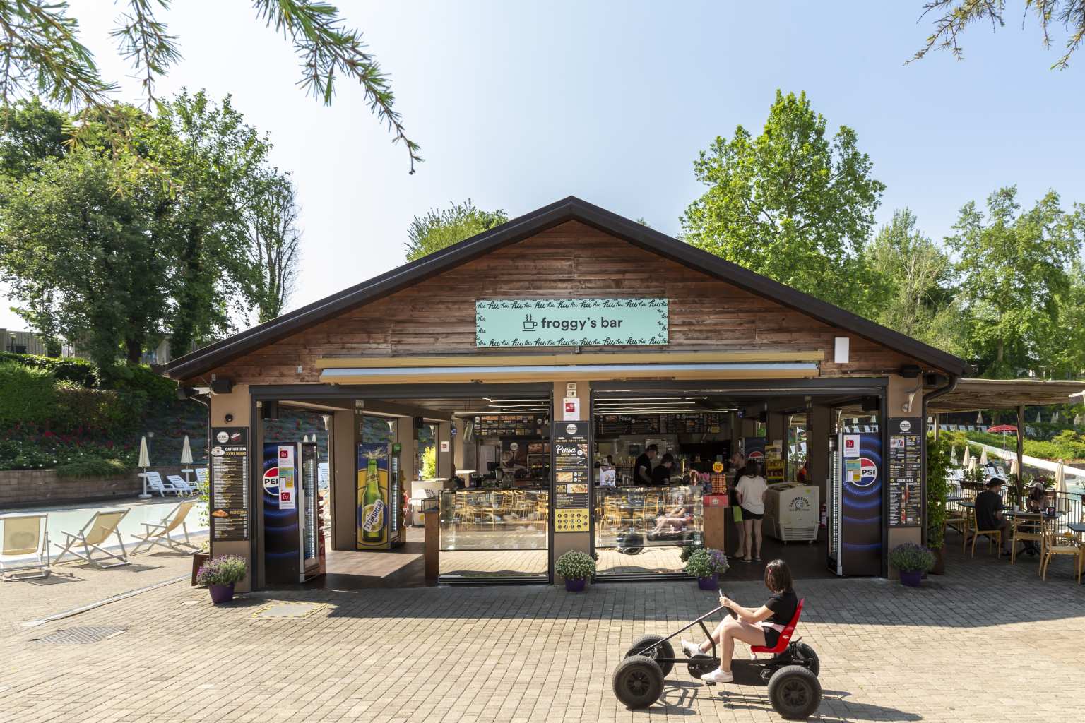 lake garda, altomincio family park, campsite, italian lakes, swimming pool, restaurant