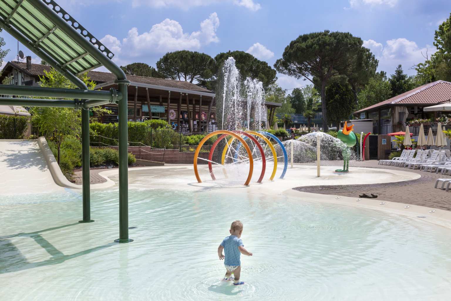 Lake Garda, altomincio family park, campsite, italian lakes, swimming pool, sprayground