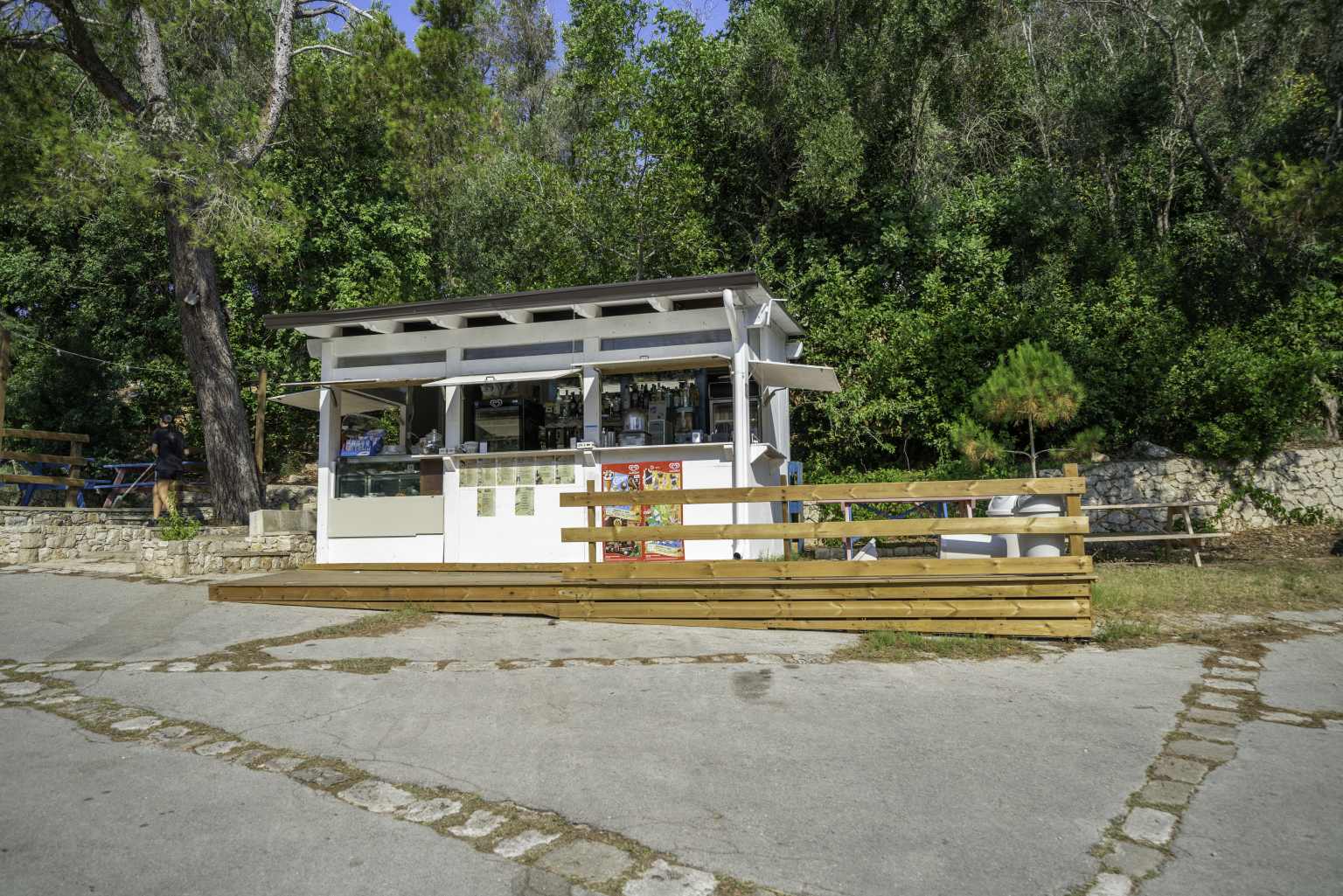 Bar cabin at La Scogliera campsite in Puglia, Italy