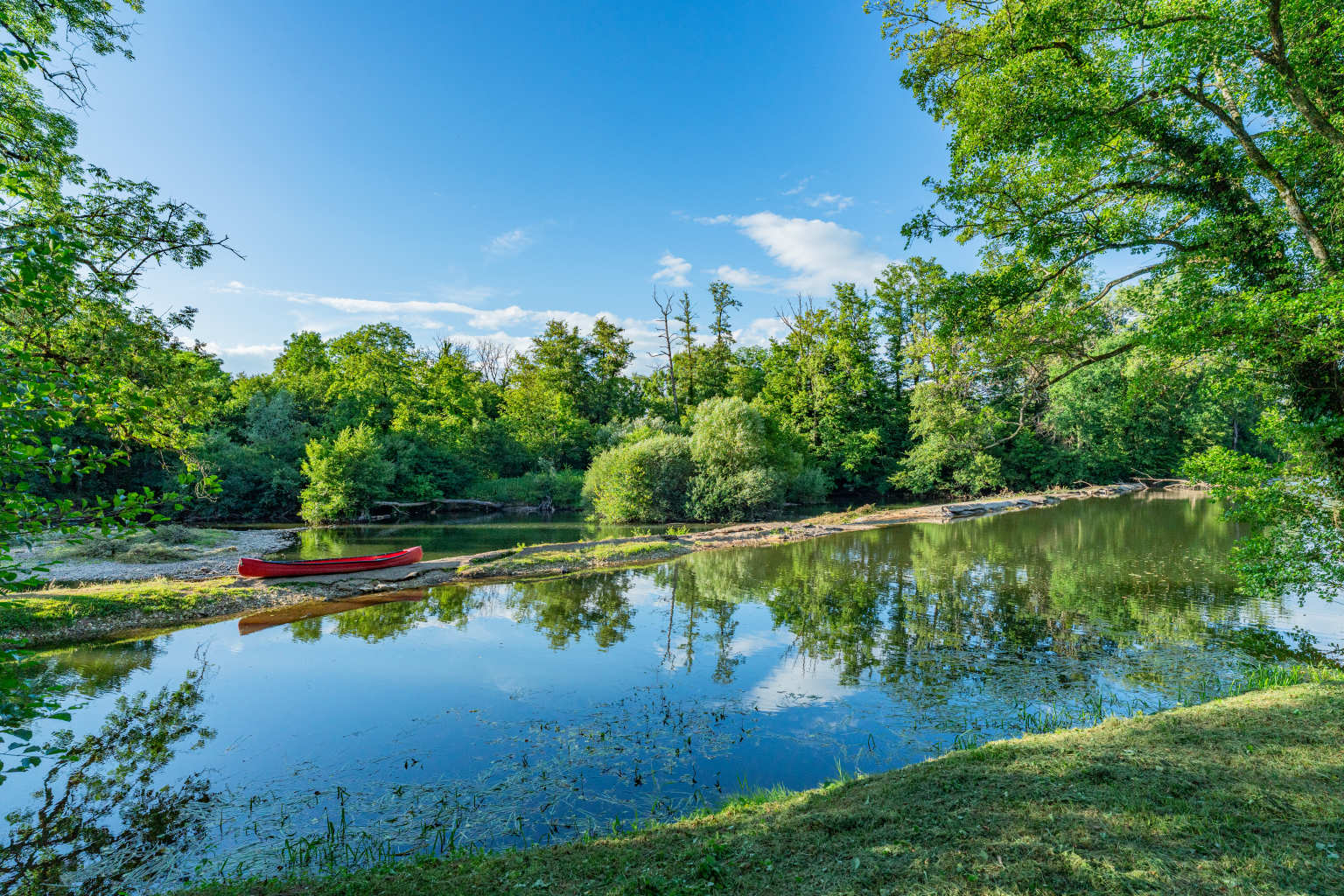 Rougemont, Le Val de Bonnal, Jura, campsite, water sports, canoeing