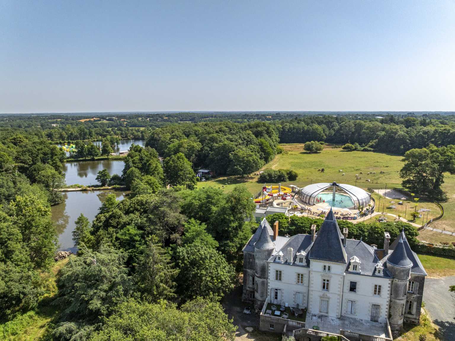 St Julien des Landes, Chateau La Foret, campsite, South Vendee, swimming pool