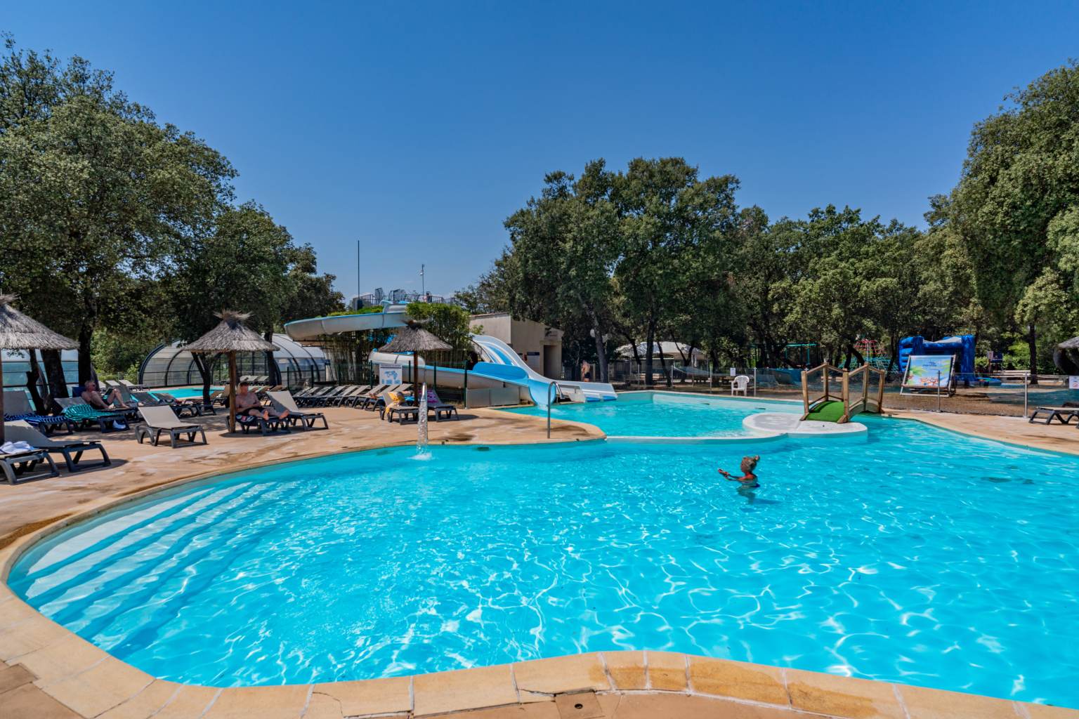 Sommieres, domaine de massereau, campsite, languedoc, pools