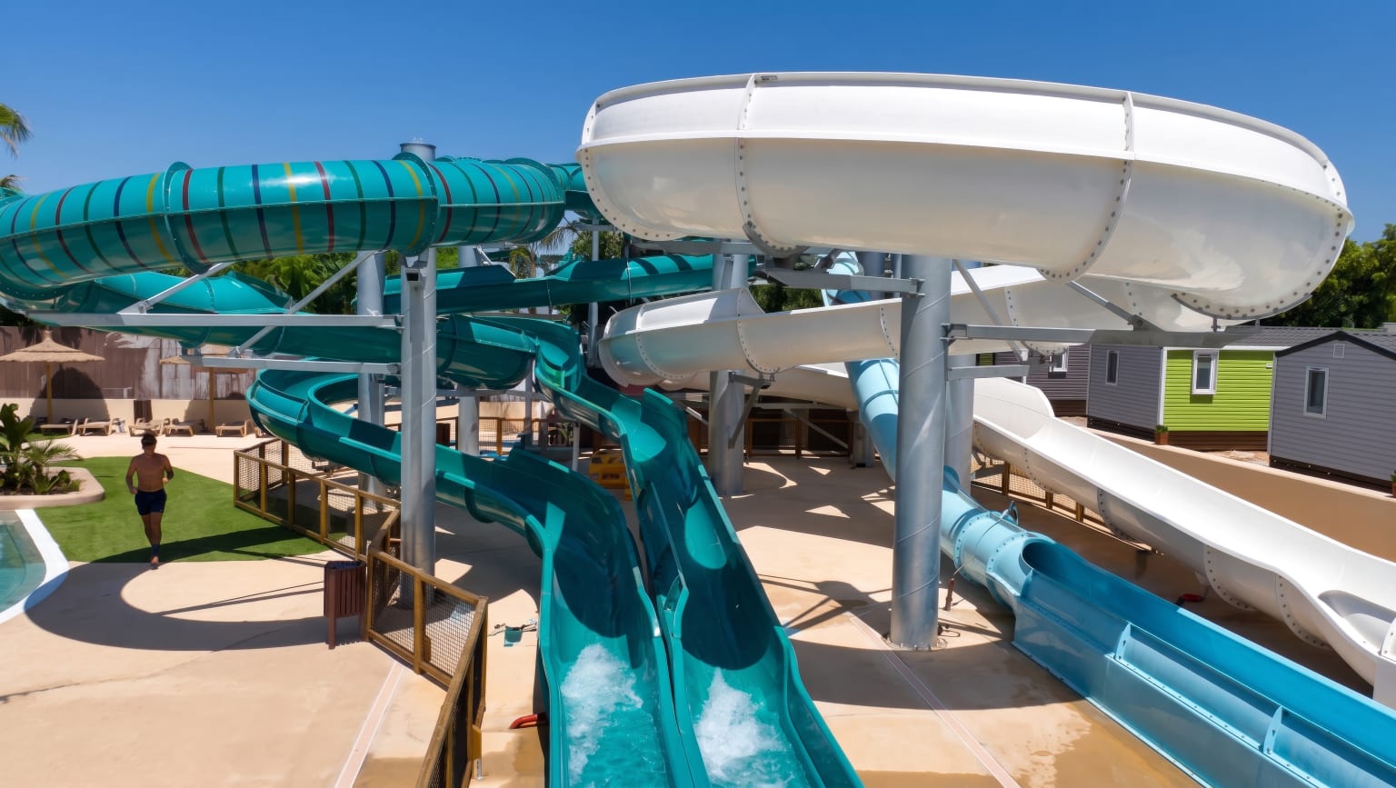 4 long twisting waterchutes at Creixell Beach Resort campsite on the Costa Dorada