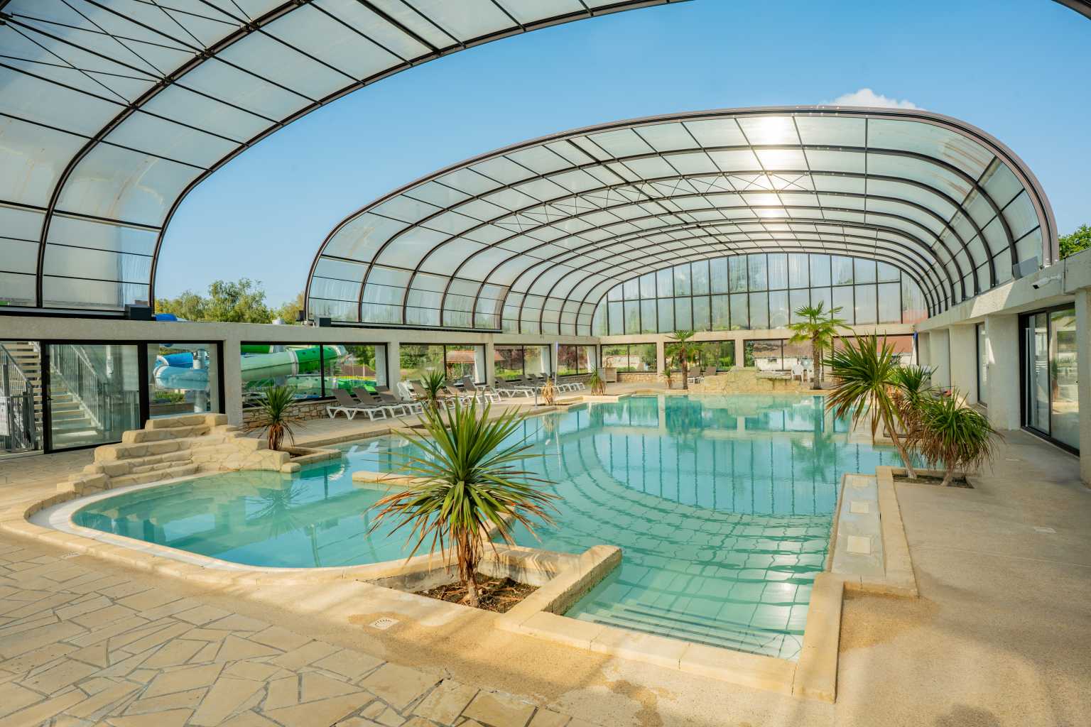 Berny Riviere, la croix du vieux pont, campsite, pool