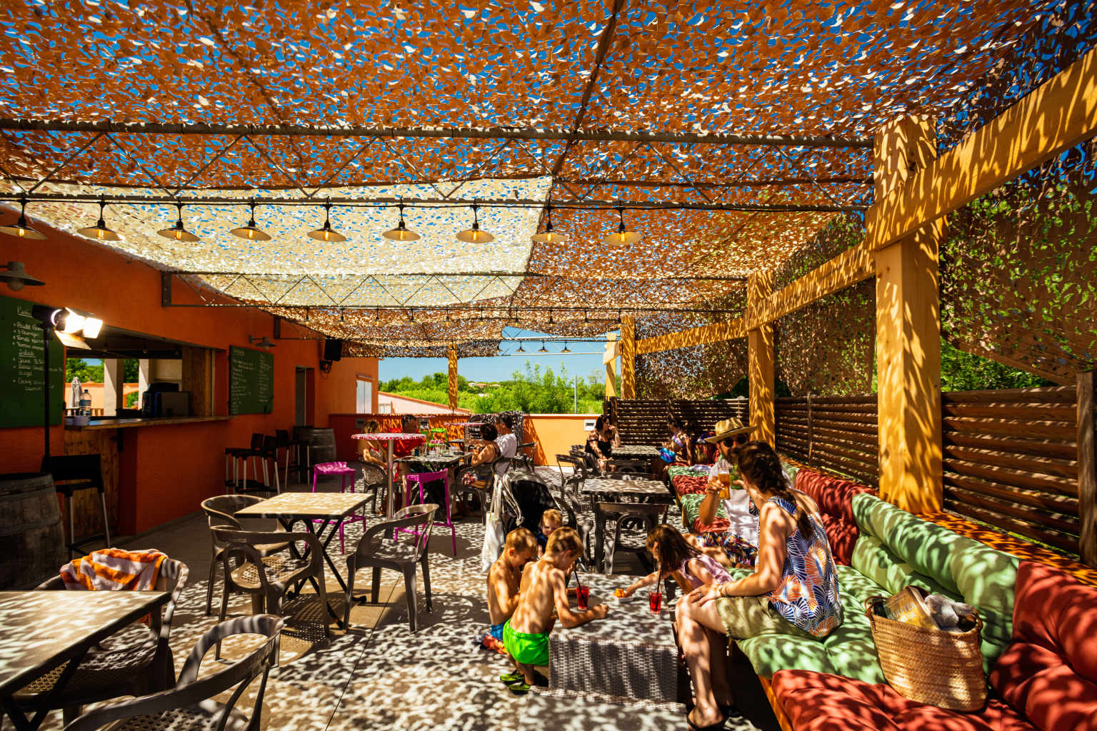 Restaurant at Ma Prairie, Roussillon, France
