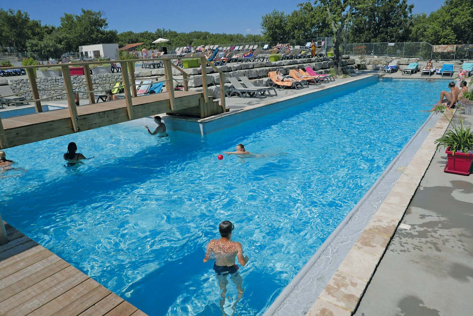 Ruoms, aluna vacances, campsite, ardeche, pools