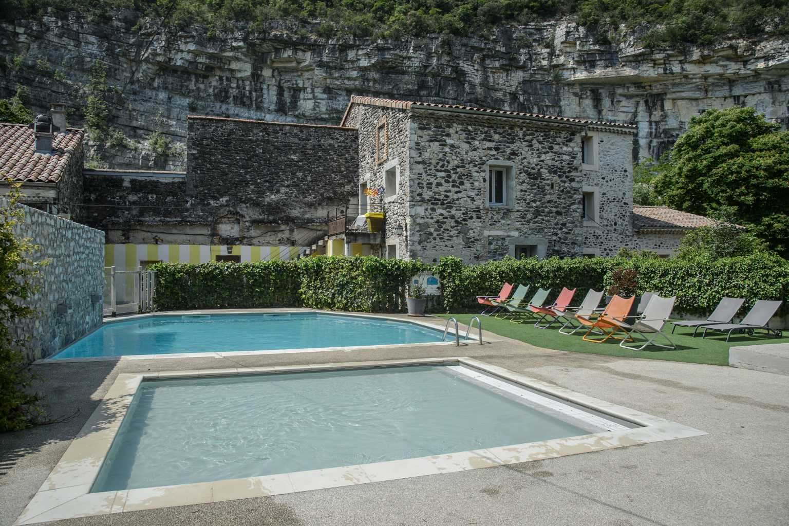 Medrose, pool