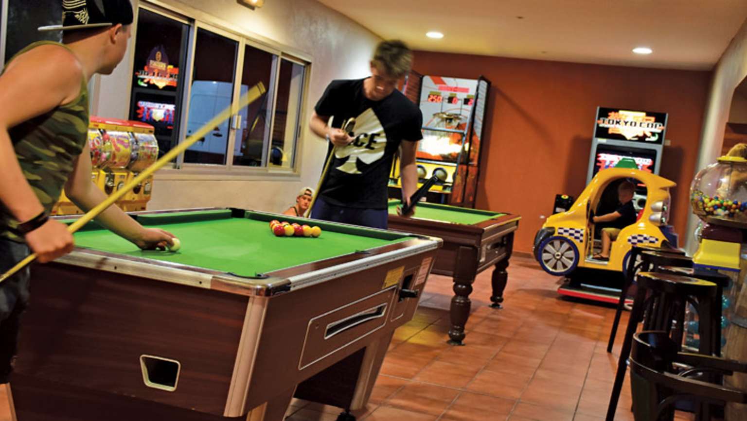 La Baume, campsite, frejus, riviera, bar, games room