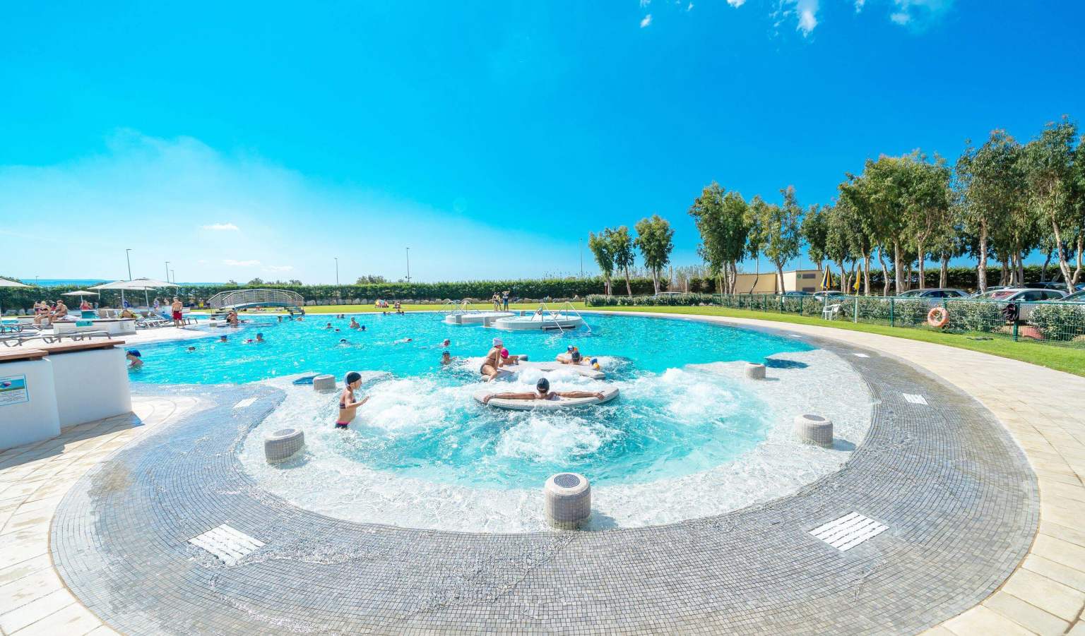 Camping Laguna Blu