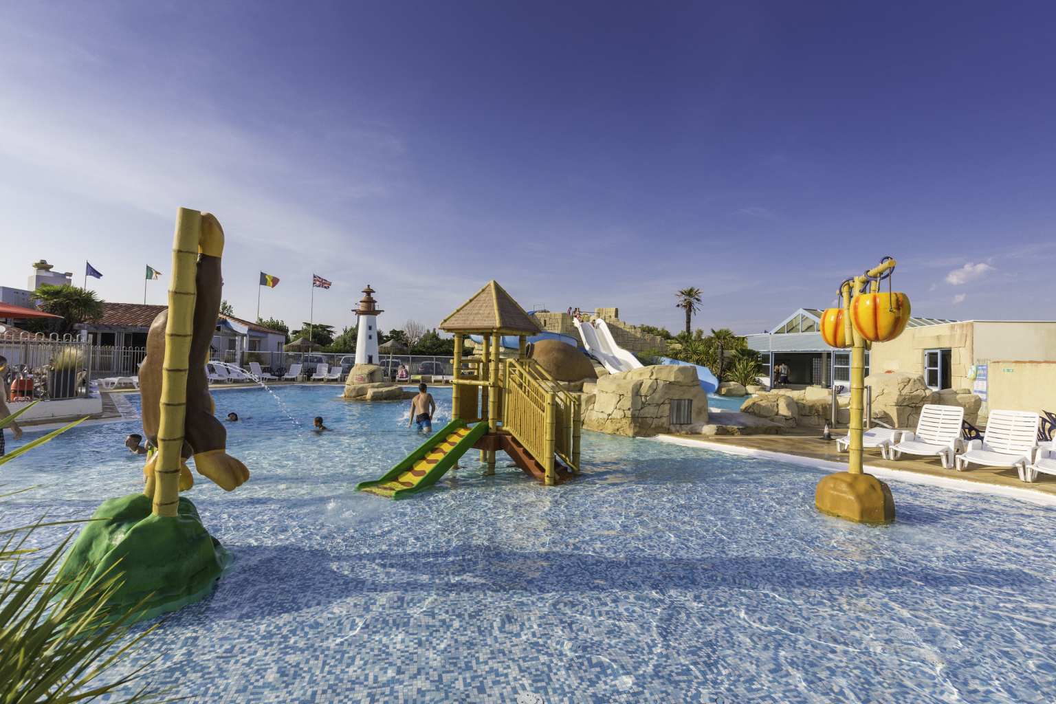 st hilaire de riez, sol a gogo, campsite, north vendee, pools, waterslides
