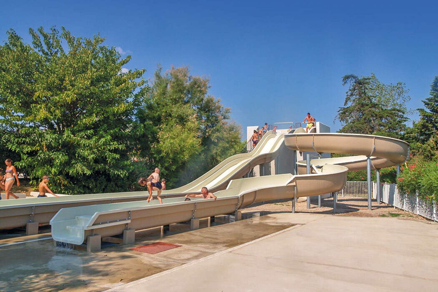 Les Fontaines 8