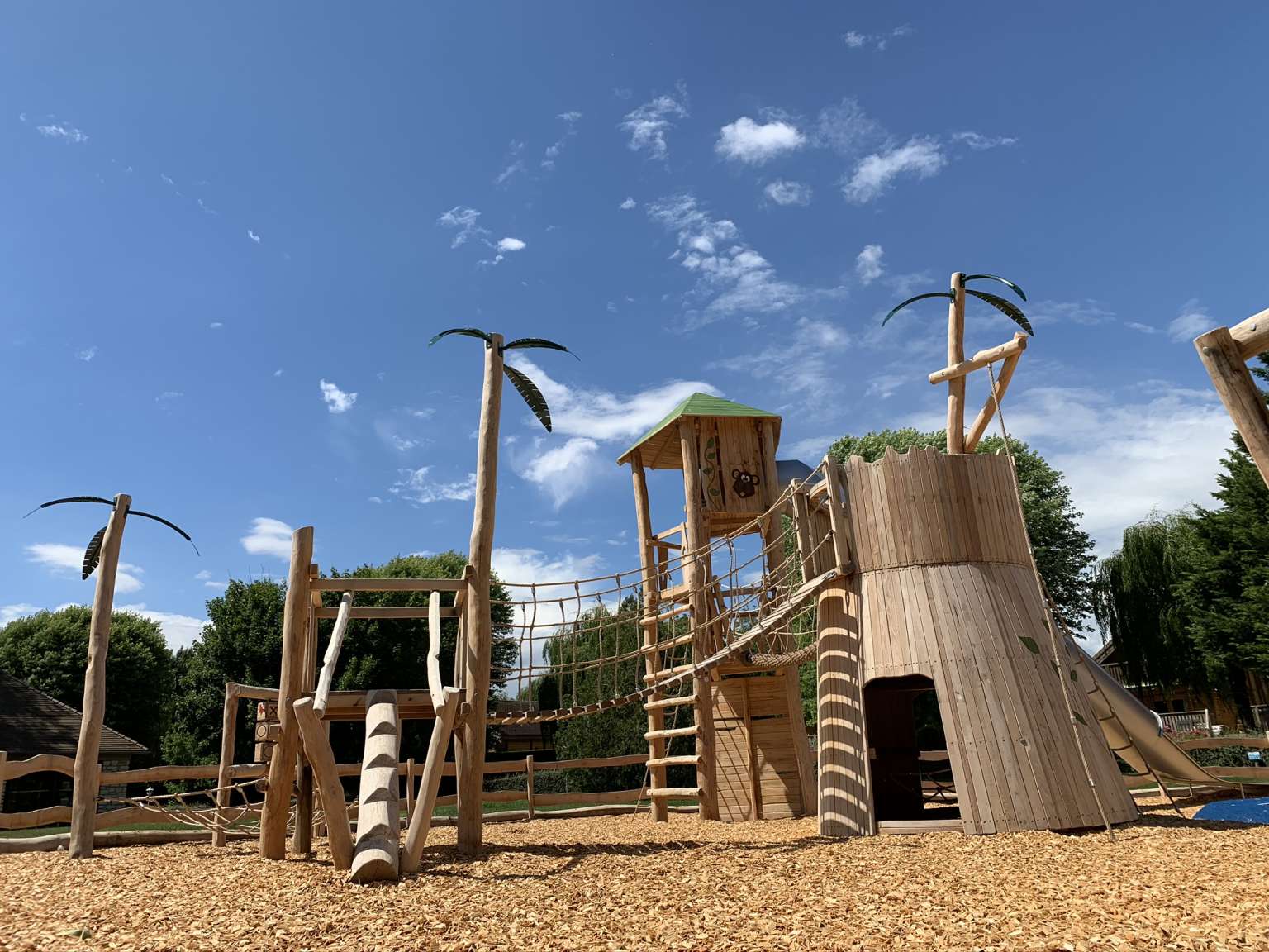 Berny Riviere, la croix du vieux pont, campsite, Paris, playground