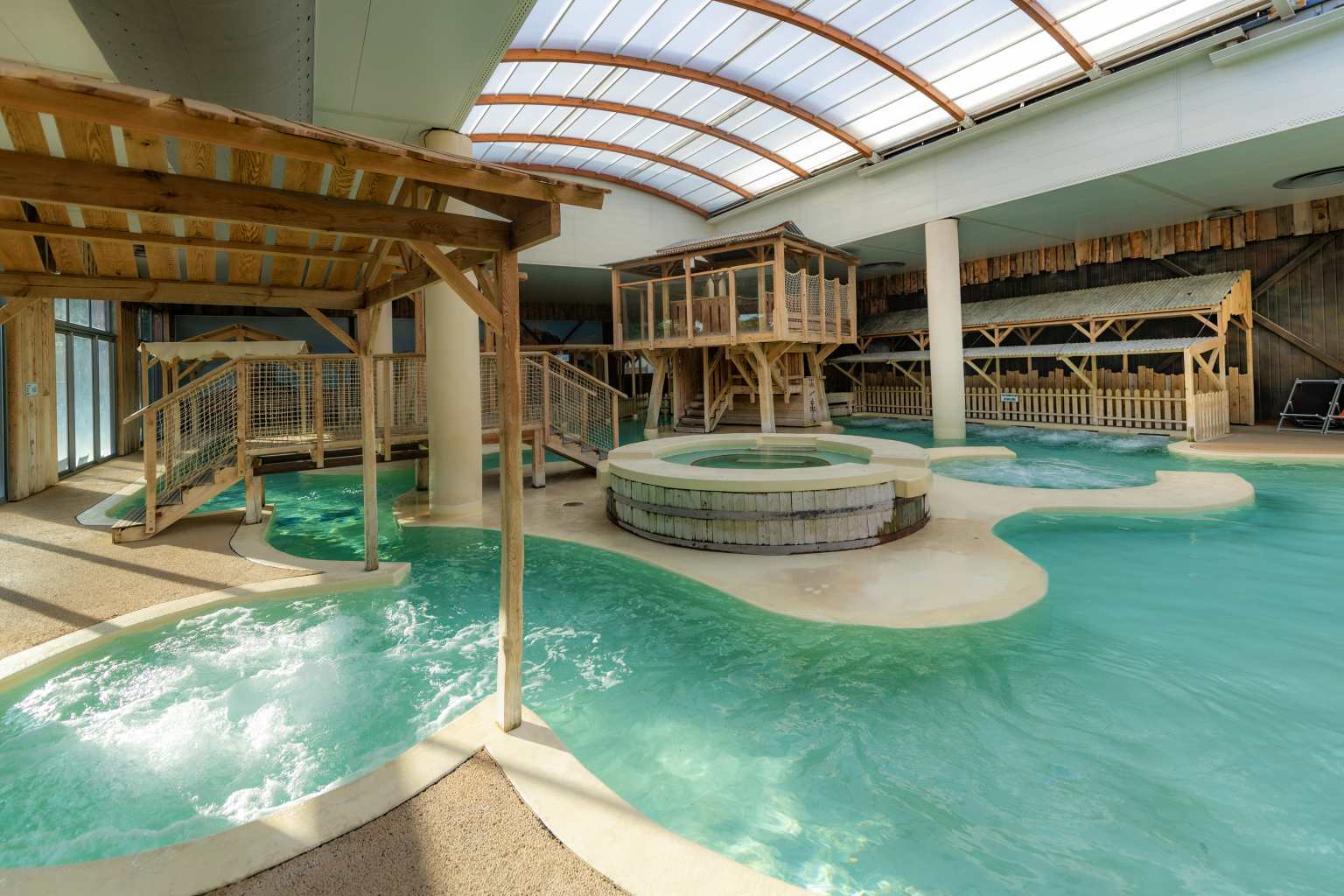 Ruoms, aluna vacances, campsite, ardeche, indoor pool