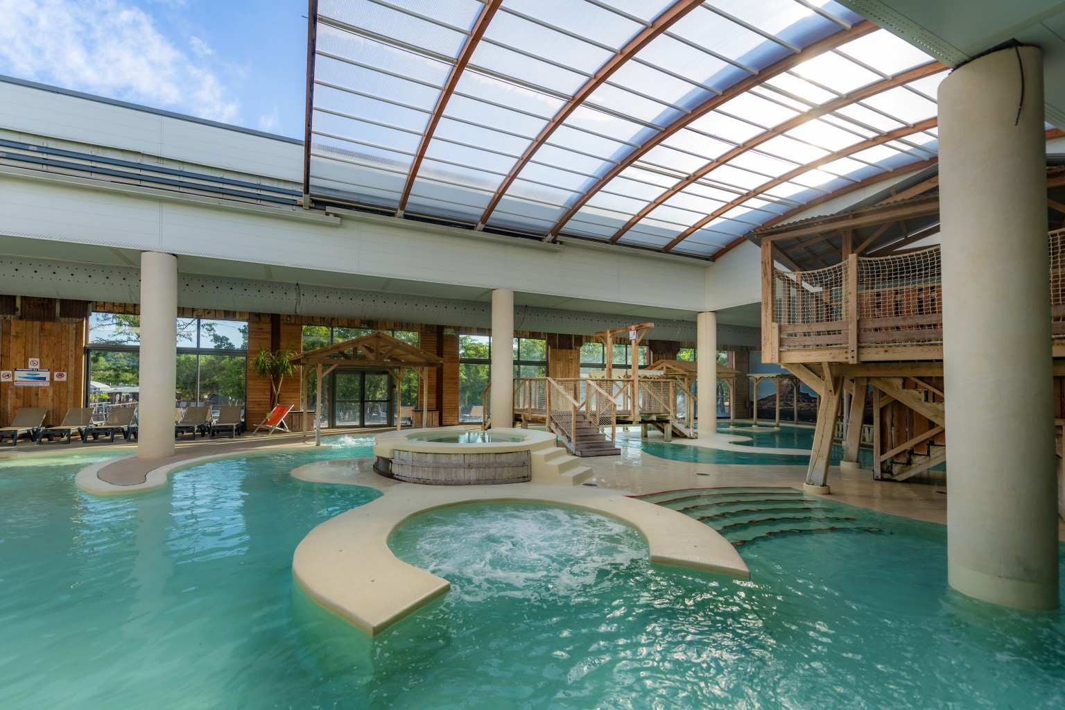 Ruoms, aluna vacances, campsite, ardeche, indoor pool