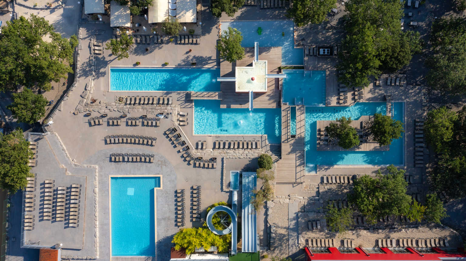 Ruoms, aluna vacances, campsite, massif central, swimming pools
