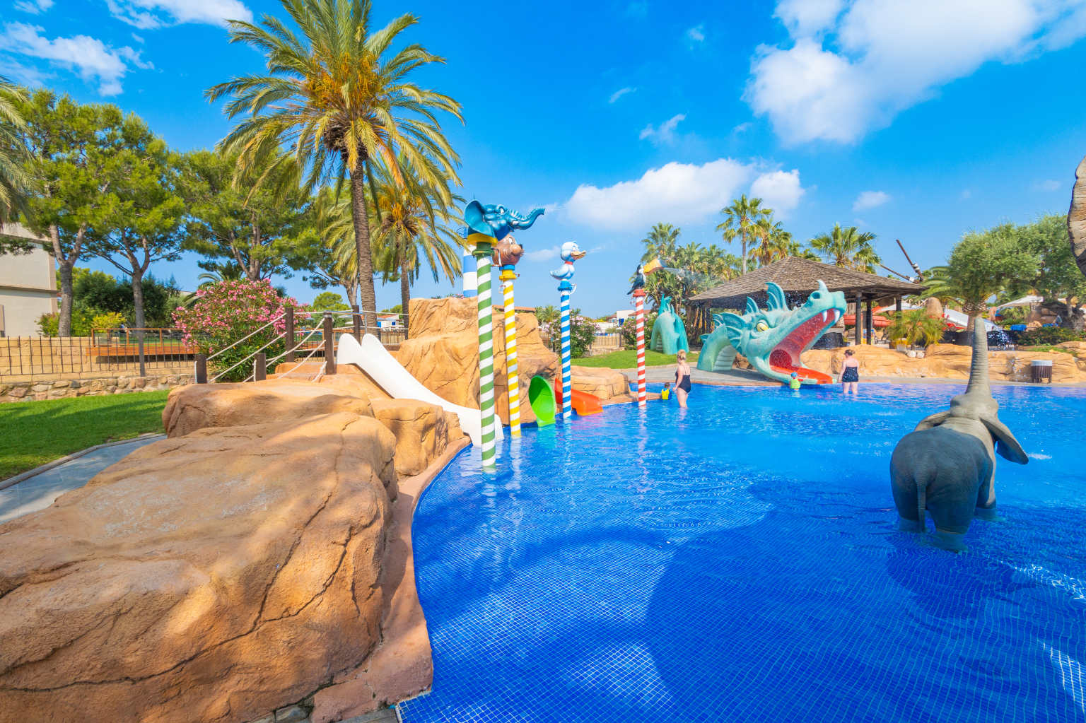 salou cambrils campsite costa dorada swimming pool