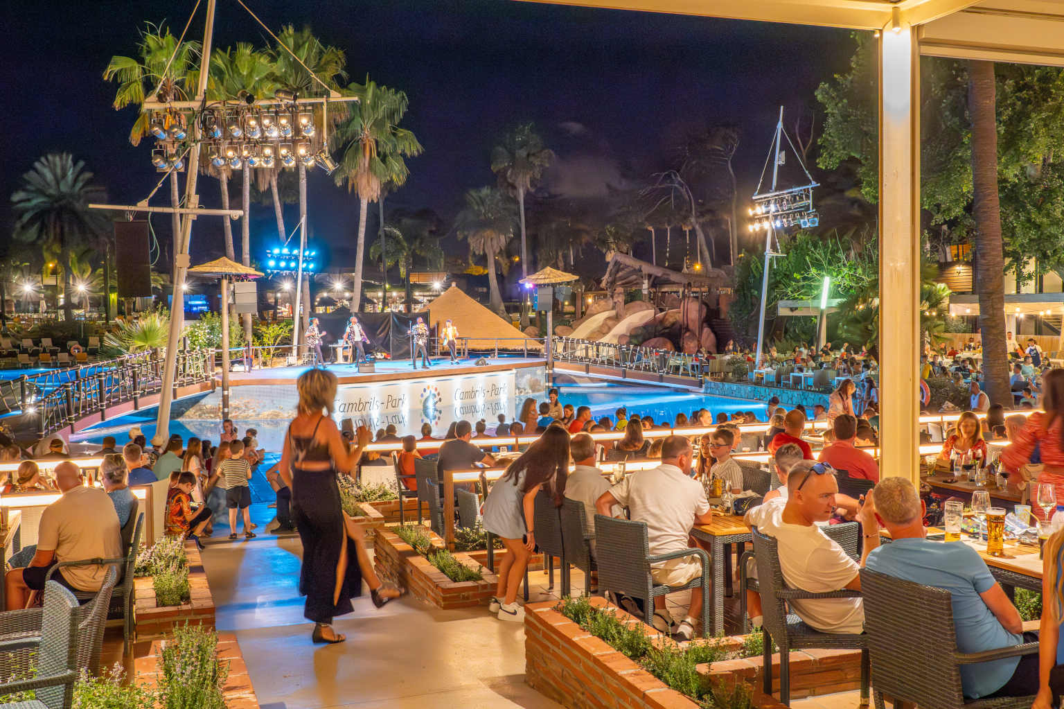 salou cambrils campsite costa dorada swimming pool