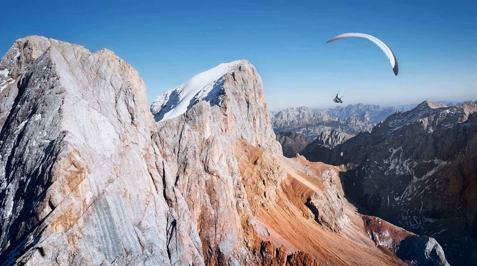 Paragliding in den Dolomiten