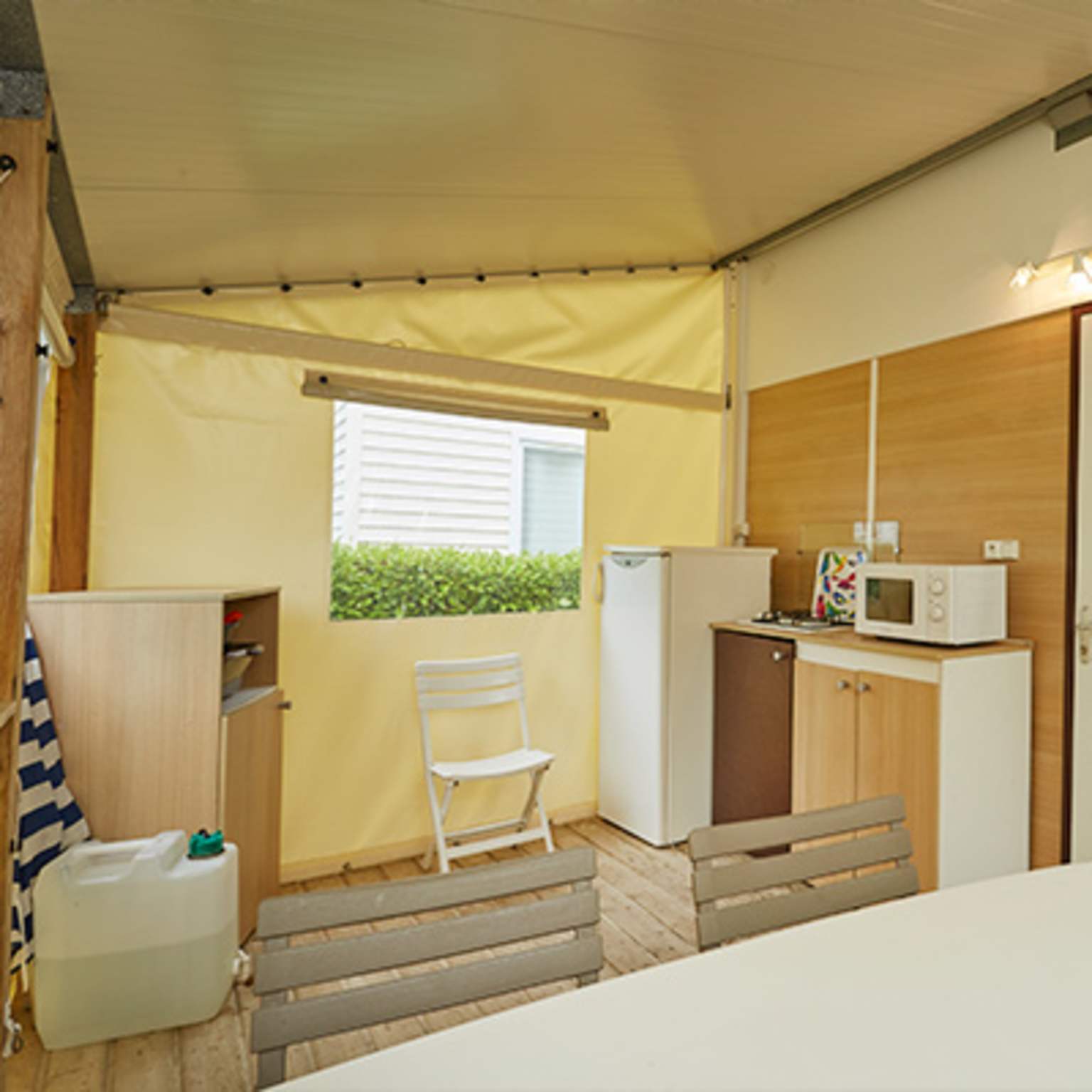 Hybrid Cabin