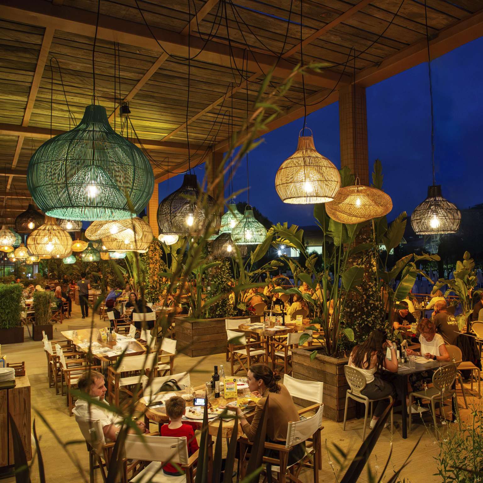 Artist impression of restaurant at hu Eraclea Mare