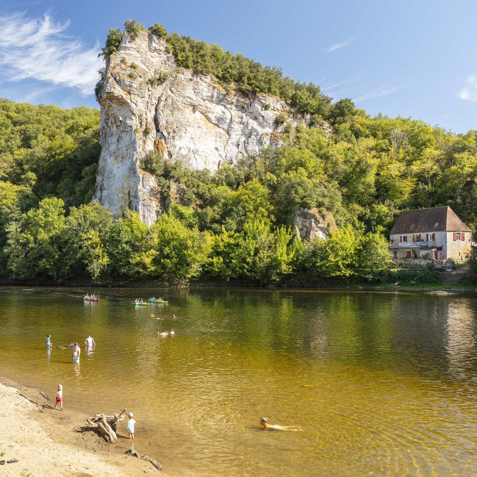 Paddling, canoeing, river, dordogne