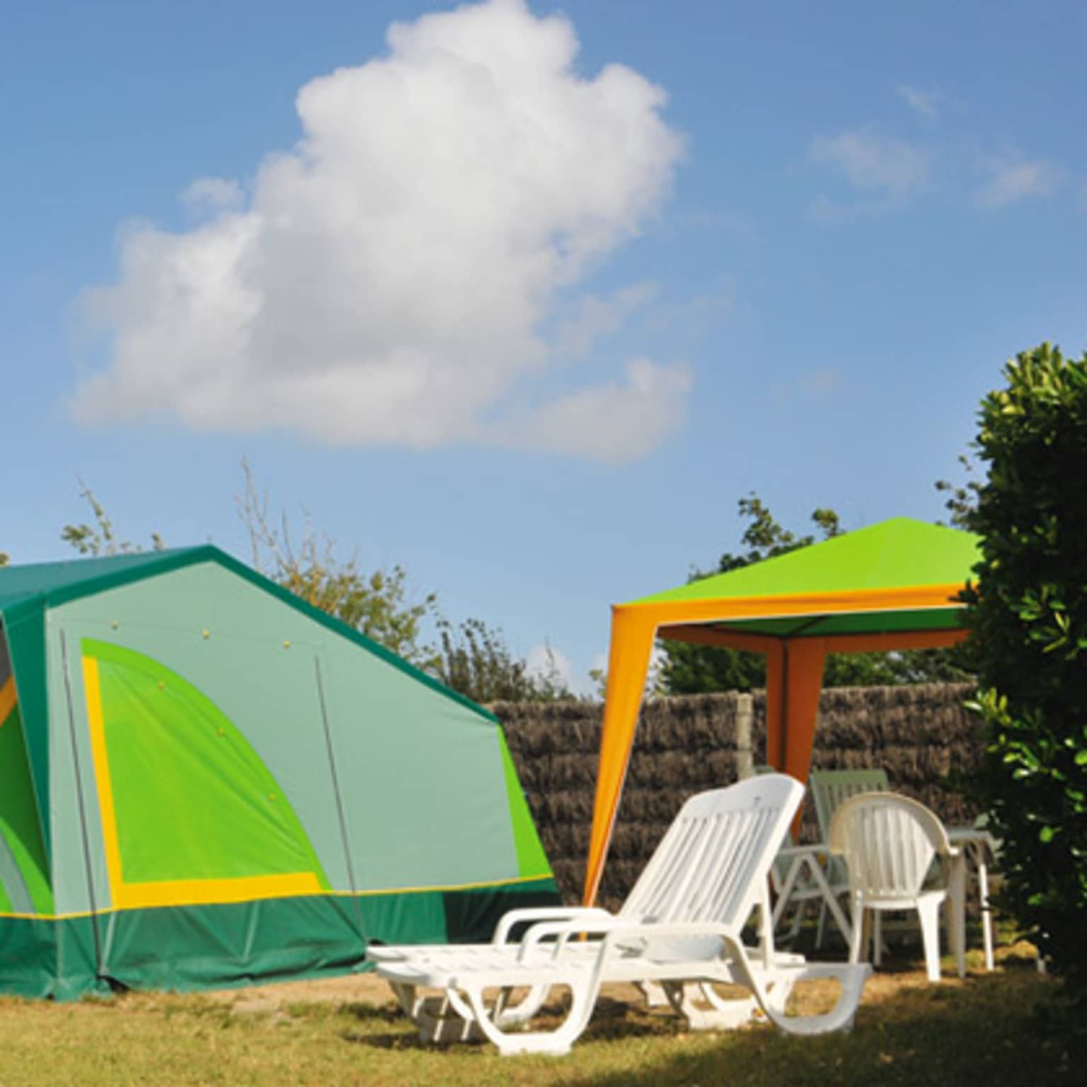Classic Tent z zewnątrz