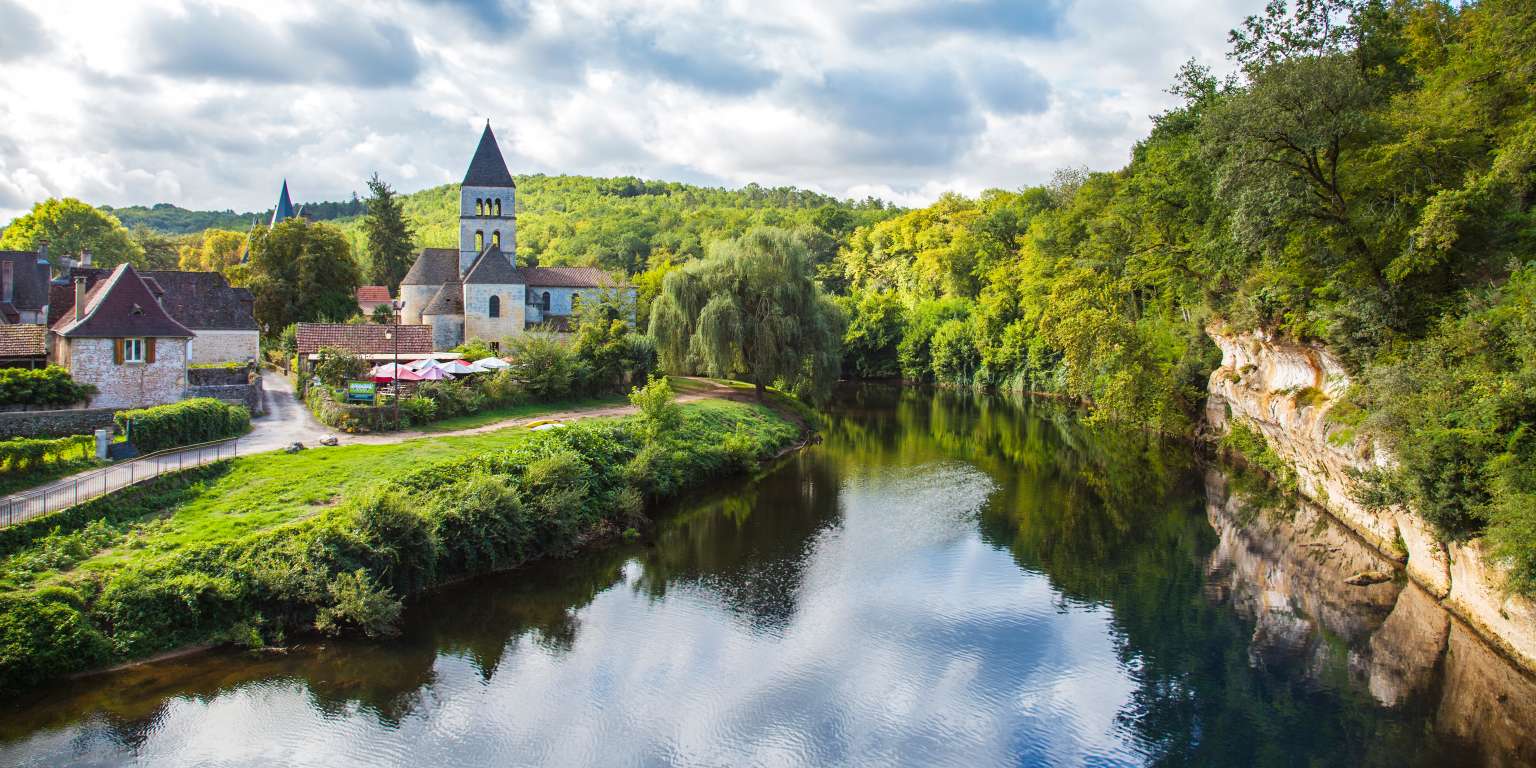 Vézère River