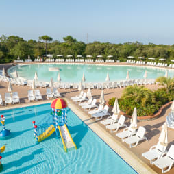 camping-montescudaio-campsite-cecina-tuscany-pools
