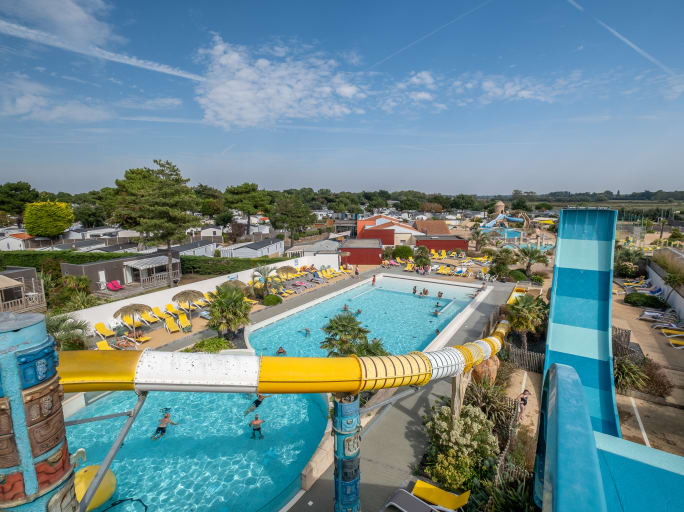 Camping Acapulco in Saint-Jean-de-Monts, waterpark met glijbanen