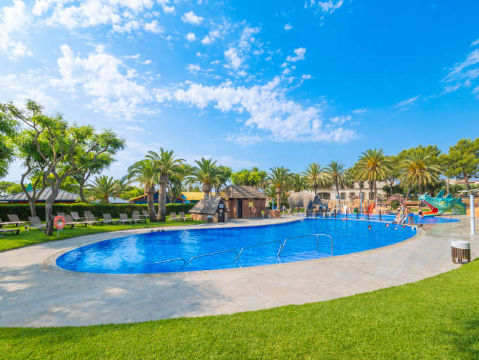 Transfers From Reus Airport To Cambrils Park Resort www.eurocamp.co.uk