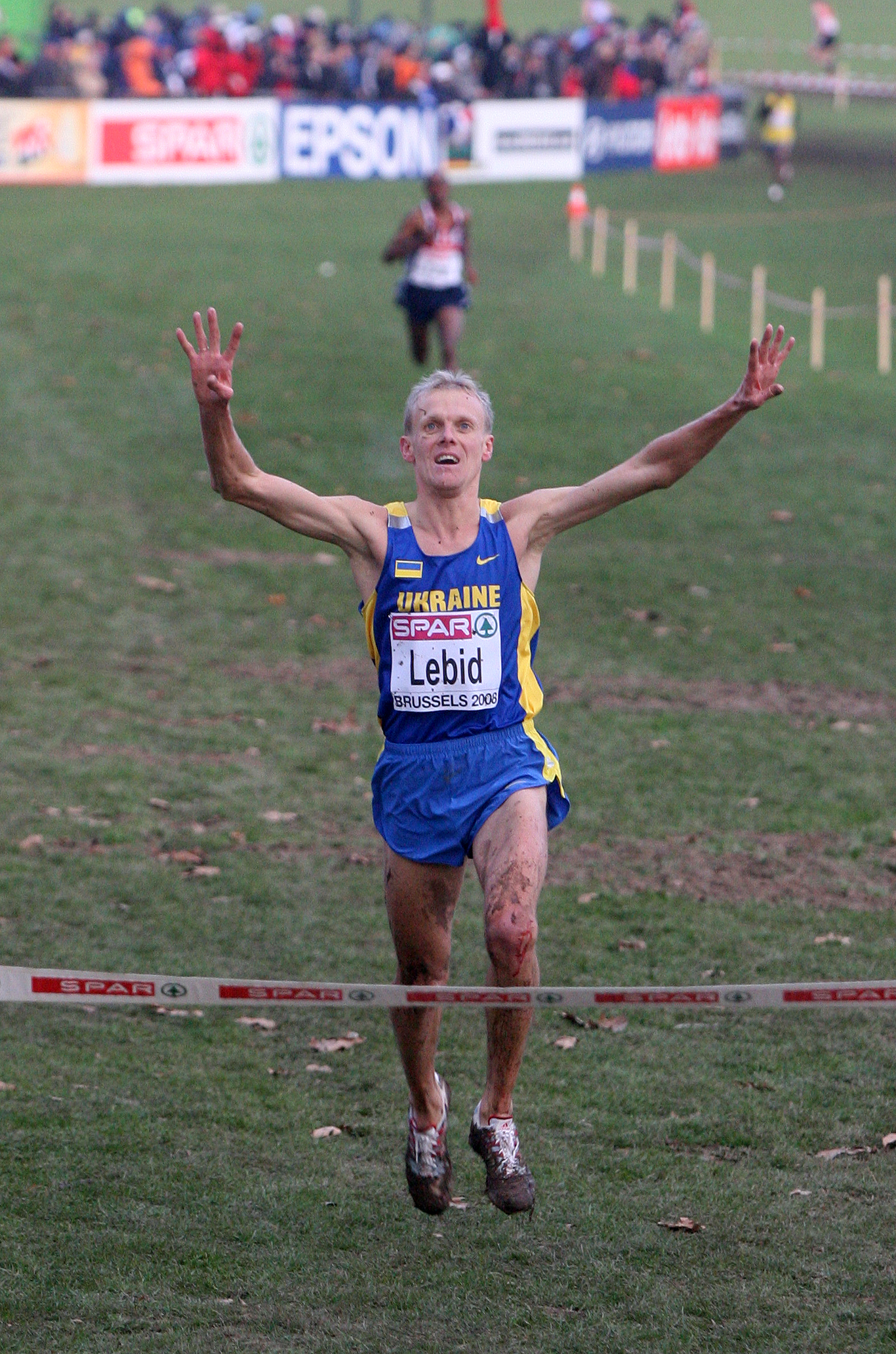 Flashback to Brussels 2008, Lebid breaks down Farah for record eighth  senior crown