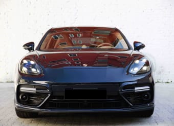 Porsche Panamera Turbo Turismo Milan