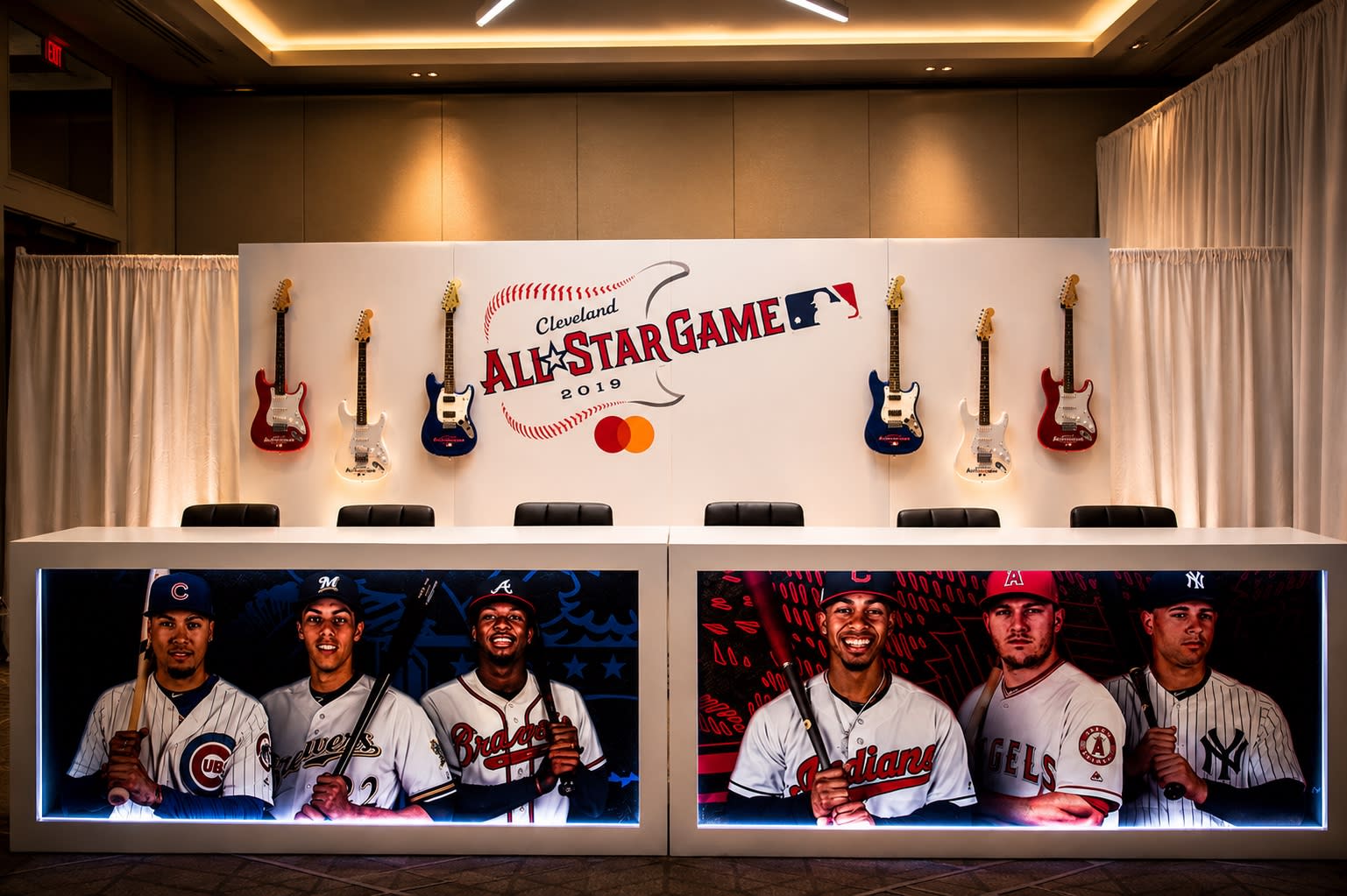 MLB branded lounge in Cleveland — guest seating area