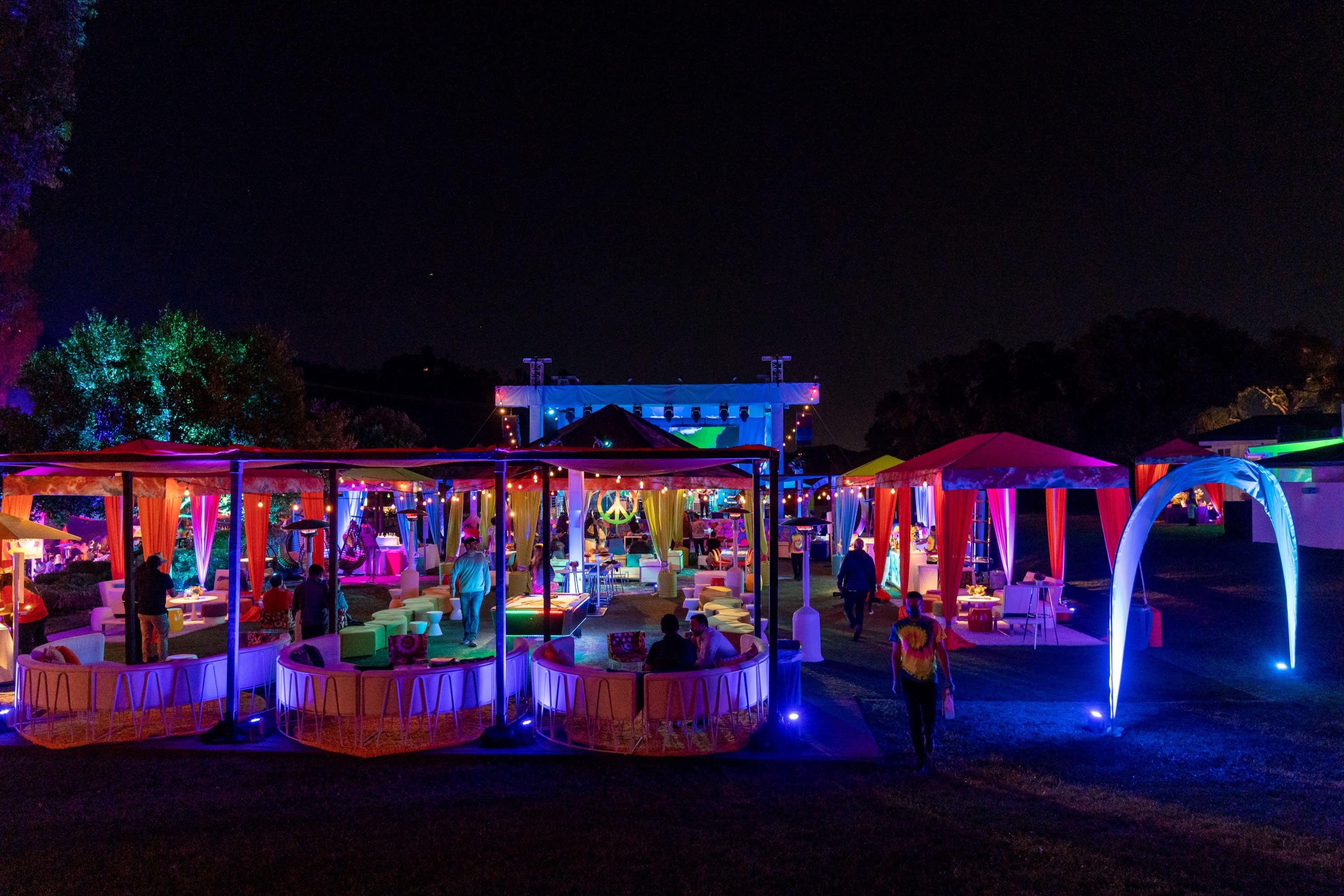 Grateful Dead-inspired concert — stage and lighting