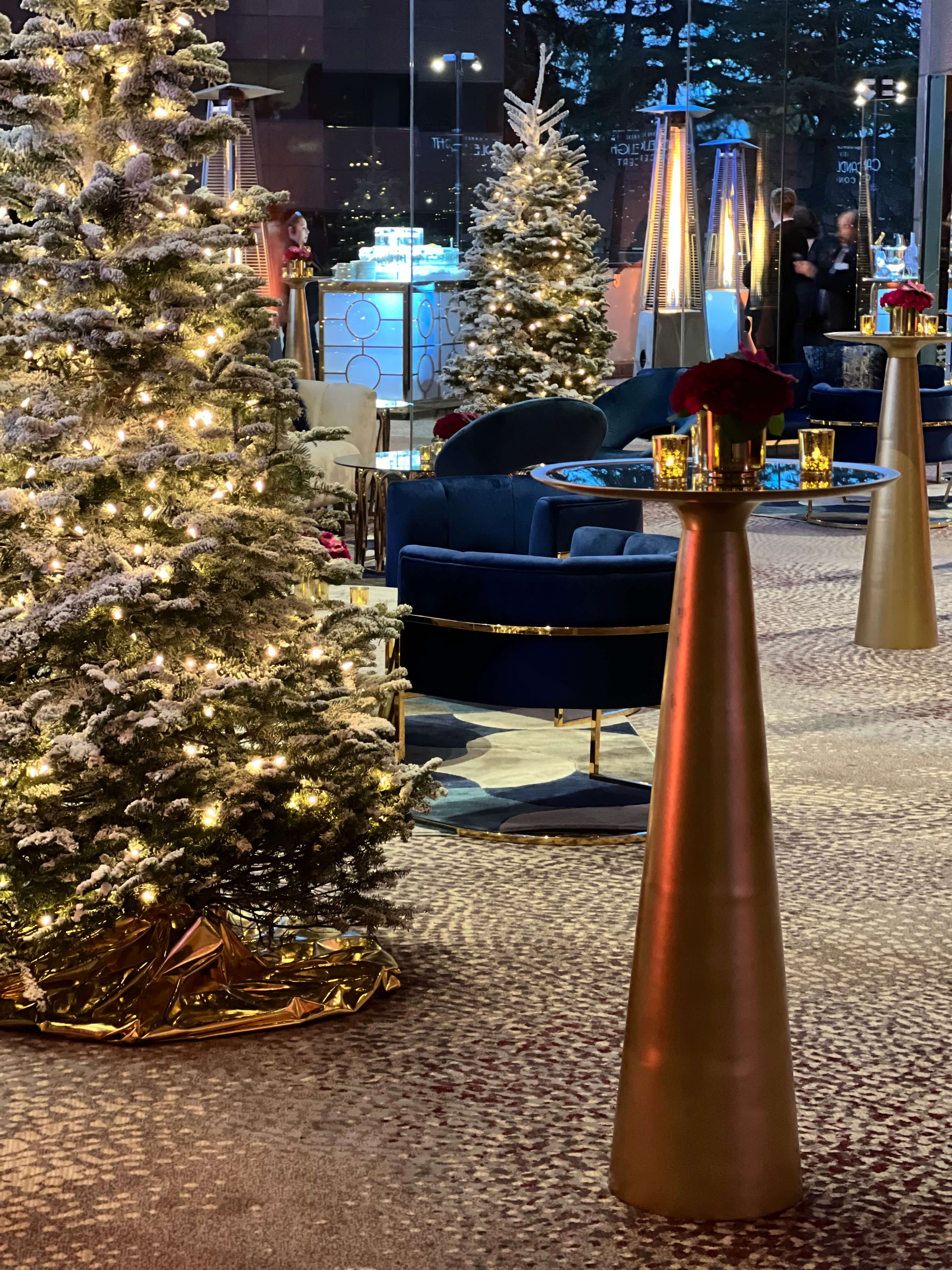 Segerstrom Candlelight Gala — outdoor lounge with cocktail tables