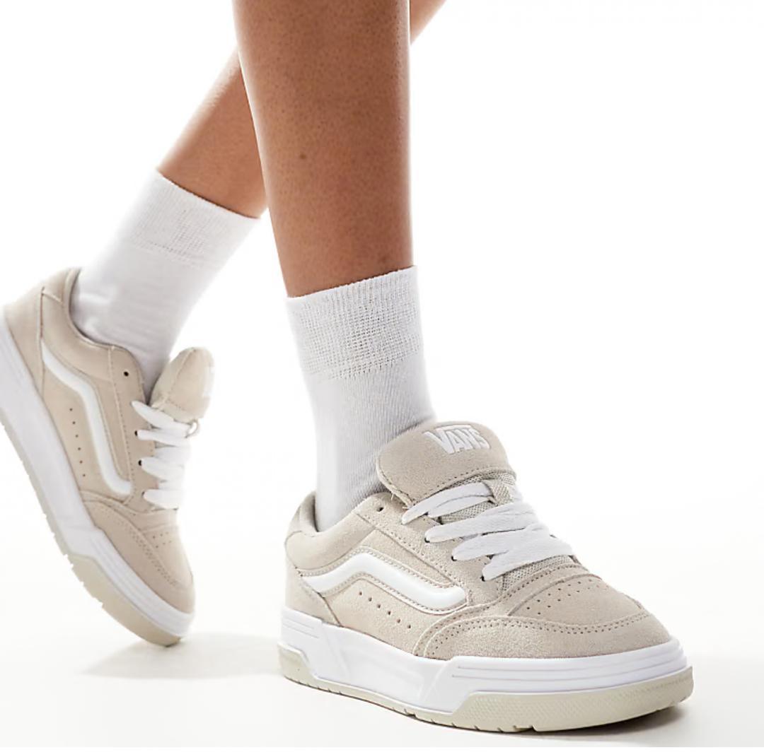 Paire de chaussure Baskets Vans Upland – Beige – Off-White & Blanc
