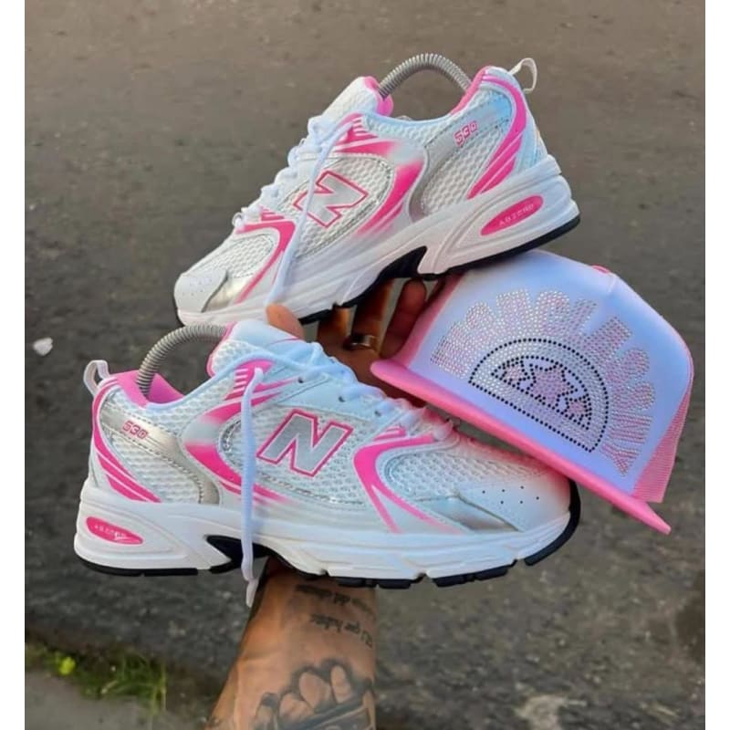 Baskets New Balance 530 – Blanc, Rose Flash et  Argent